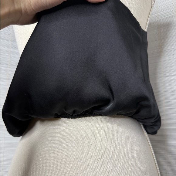 Cami NYC Silk Pearl Strap Halter Top Black Size M New with Tags - Picture 5 of 8